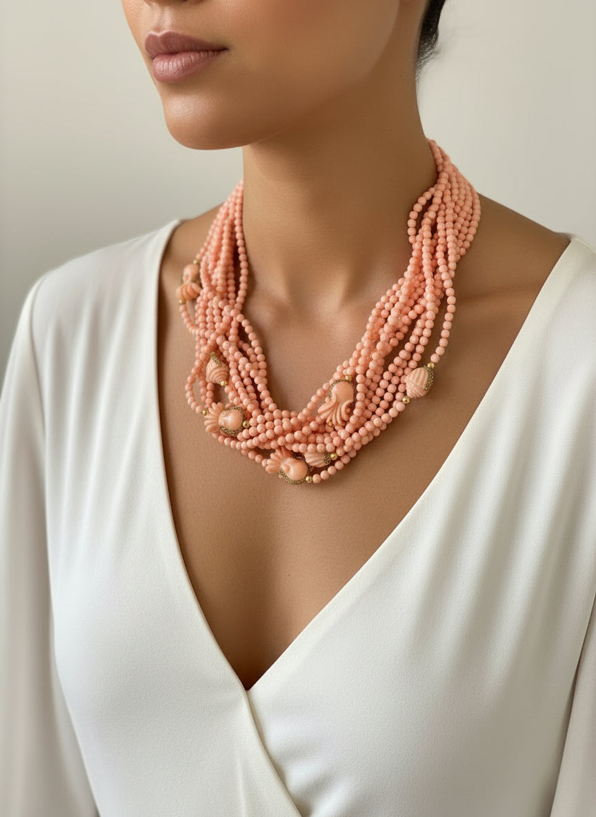 Pink shell and resin necklace. Handmade. Made in Italy.