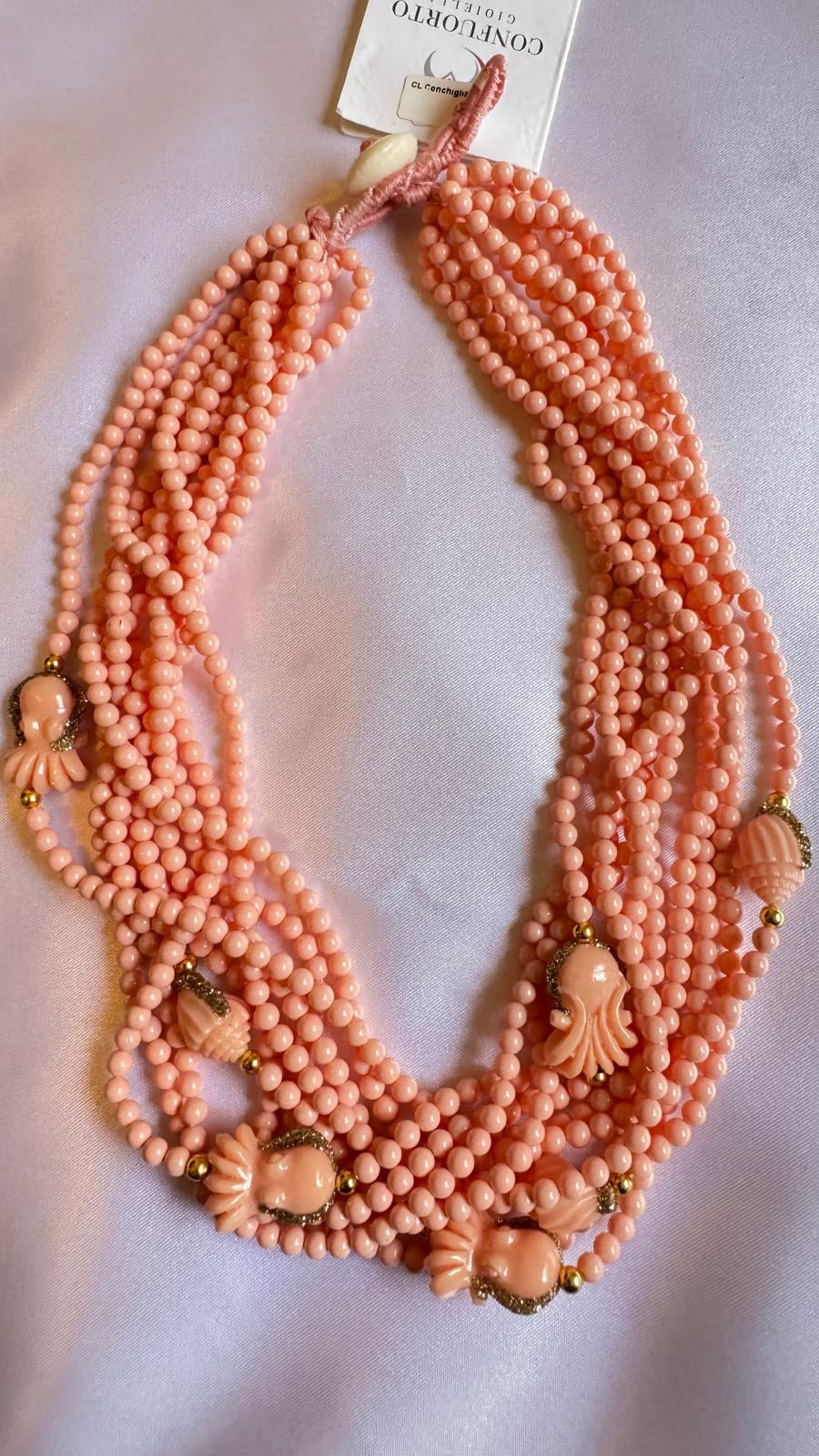 Pink shell and resin necklace. Handmade. Made in Italy.