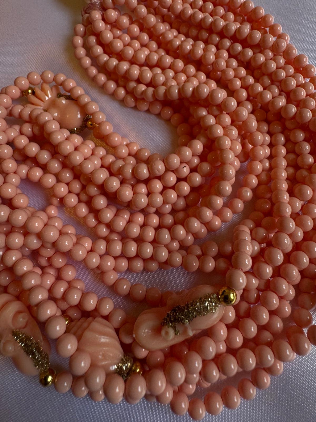 Pink shell and resin necklace. Handmade. Made in Italy.