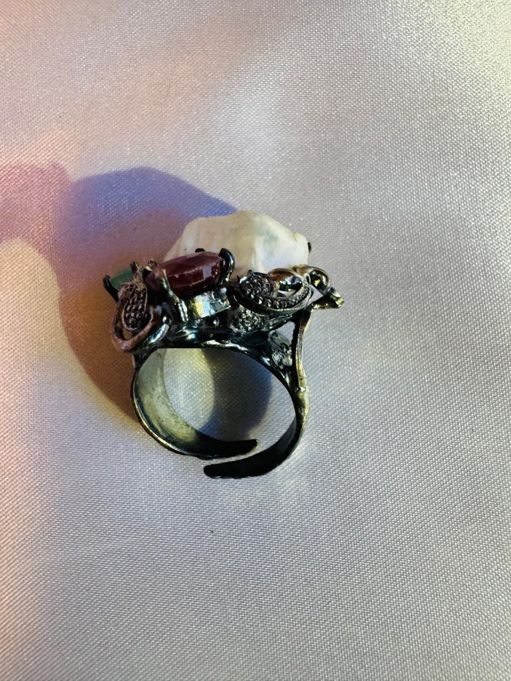 Royal Detailed River Pearl Ring