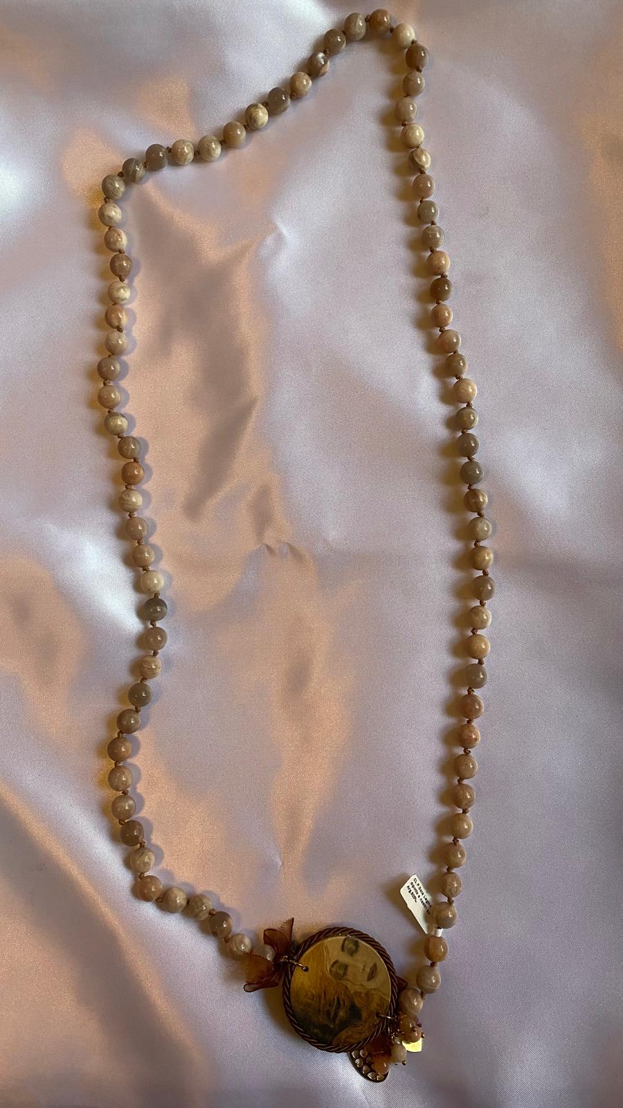 Sunstone and wood necklace. Handmade. Made in Italy.